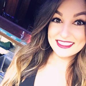 Meet your Posher, Rhiannon